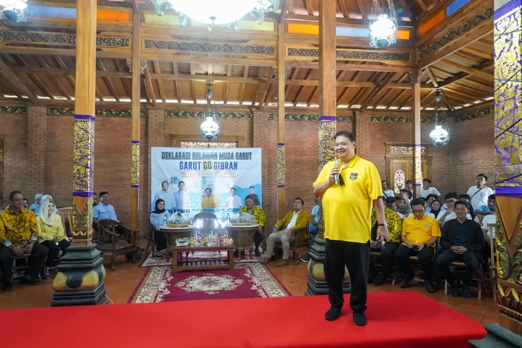 Konsolidasi Kemenangan Partai Golkar di Garut, Airlangga Hartarto Targetkan Perolehan Suara Prabowo-Gibran 60% Di Jabar Konsolidasi Kemenangan Partai Golkar di Garut, Airlangga Hartarto Targetkan Perolehan Suara Prabowo-Gibran 60% Di Jabar