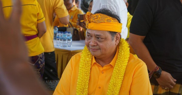 Airlangga Hartarto Tak Khawatir Dengan Wacana Koalisi Anies dan Ganjar di Putaran Kedua Airlangga Hartarto Tak Khawatir Dengan Wacana Koalisi Anies dan Ganjar di Putaran Kedua