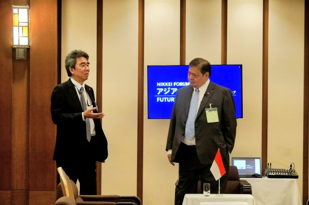 Airlangga Hartarto Paparkan Komitmen Transisi Energi RI-Jepang Lewat Roadmap EV Toyota dan Mitsubishi Airlangga Hartarto Paparkan Komitmen Transisi Energi RI-Jepang Lewat Roadmap EV Toyota dan Mitsubishi