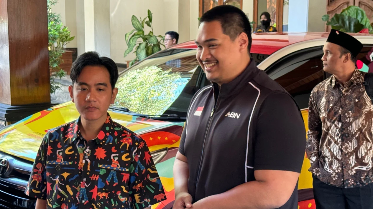 Menpora Dito Ariotedjo dan Gibran Gelar Rapat Bahas Persiapan Solo Jadi Tuan Rumah Peparnas 2024 Menpora Dito Ariotedjo dan Gibran Gelar Rapat Bahas Persiapan Solo Jadi Tuan Rumah Peparnas 2024