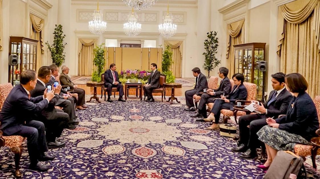 Airlangga Hartarto Temui 3 Pimpinan Tertinggi Singapura Sehari Demi Jajaki Kerjasama Ekonomi Airlangga Hartarto Temui 3 Pimpinan Tertinggi Singapura Sehari Demi Jajaki Kerjasama Ekonomi