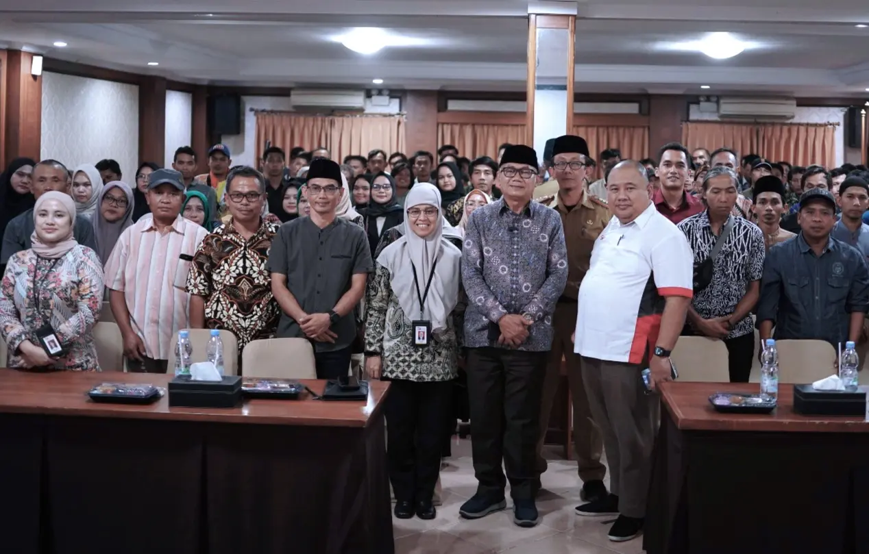 Gandeng OJK, Agun Gunandjar Sosialisasikan Bahaya Pinjol dan Judol Kepada Masyarakat Ciamis Gandeng OJK, Agun Gunandjar Sosialisasikan Bahaya Pinjol dan Judol Kepada Masyarakat Ciamis