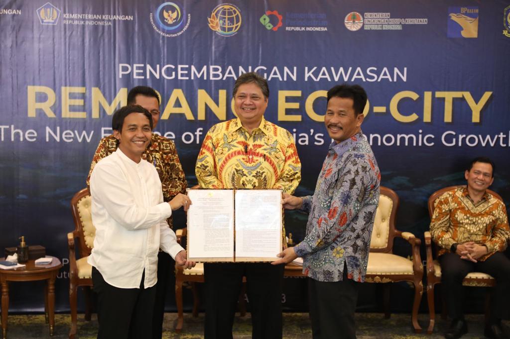Airlangga Hartarto Minta Seluruh Stakeholder Muluskan Rencana Pembangunan PSN Rempang Eco City Airlangga Hartarto Minta Seluruh Stakeholder Muluskan Rencana Pembangunan PSN Rempang Eco City