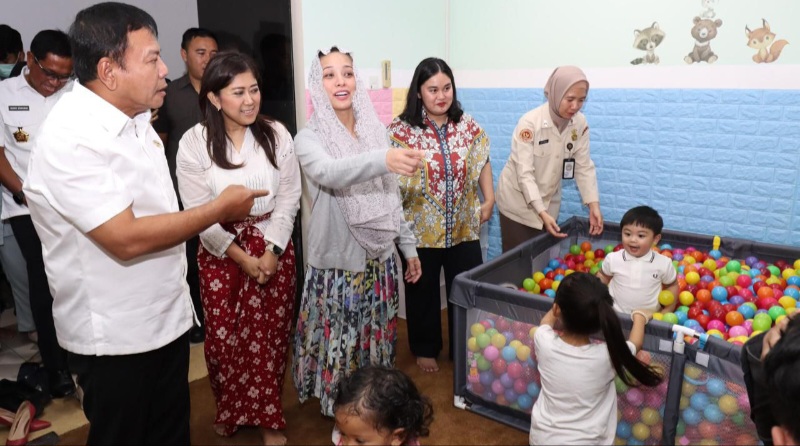 Hari Anak Nasional, Meutya Hafid Minta Instansi Pertahanan Sediakan Fasilitas Ibu dan Anak Hari Anak Nasional, Meutya Hafid Minta Instansi Pertahanan Sediakan Fasilitas Ibu dan Anak