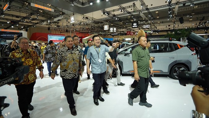 Airlangga Hartarto Apresiasi Kebijakan Terkait Mobil Listrik Dapat Respon Positif Dari Publik Airlangga Hartarto Apresiasi Kebijakan Terkait Mobil Listrik Dapat Respon Positif Dari Publik