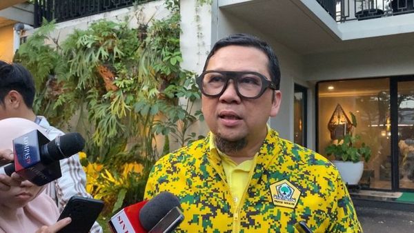 Ahmad Doli Kurnia Tegaskan Keinginan Partai Golkar Usung Ridwan Kamil di Pilgub Jabar Ahmad Doli Kurnia Tegaskan Keinginan Partai Golkar Usung Ridwan Kamil di Pilgub Jabar