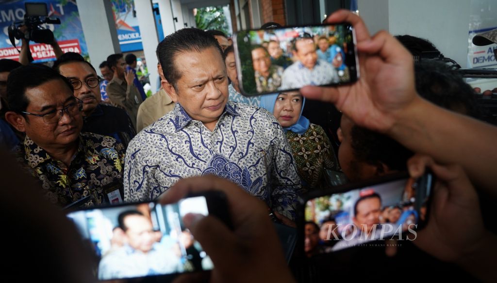 Bamsoet: Anak Muda Berintegritas dan Punya Kapasitas Tak Lolos ke Senayan Karena Kurang Isi Tas Bamsoet: Anak Muda Berintegritas dan Punya Kapasitas Tak Lolos ke Senayan Karena Kurang Isi Tas