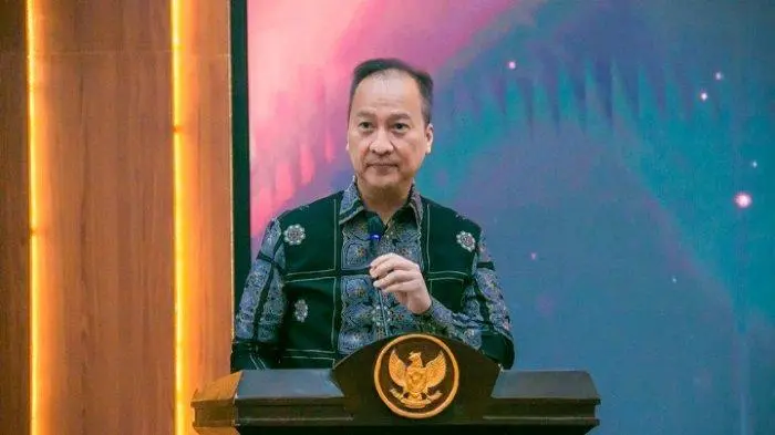 Menperin Agus Gumiwang Berhasil Tingkatkan Ranking Investasi Manufaktur RI Ke Peringkat 12 Dunia Menperin Agus Gumiwang Berhasil Tingkatkan Ranking Investasi Manufaktur RI Ke Peringkat 12 Dunia