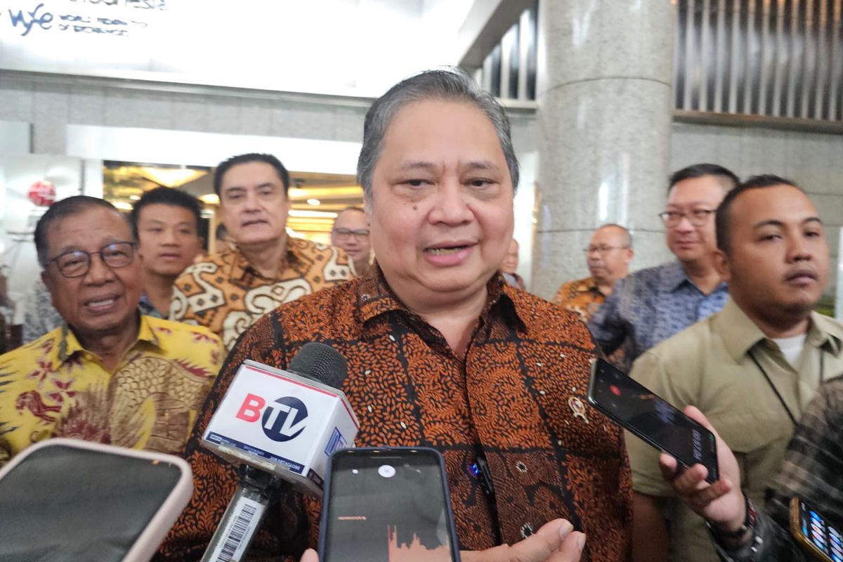 Airlangga Hartarto Ungkap Restrukturisasi Kredit KUR Untuk Debitur Akad Kredit Tahun 2023 Airlangga Hartarto Ungkap Restrukturisasi Kredit KUR Untuk Debitur Akad Kredit Tahun 2023