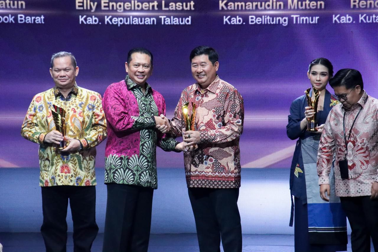 Bamsoet Ingatkan Kepala Daerah Tak Tergoda Korupsi Meski Kesempatan Terbuka Lebar Bamsoet Ingatkan Kepala Daerah Tak Tergoda Korupsi Meski Kesempatan Terbuka Lebar