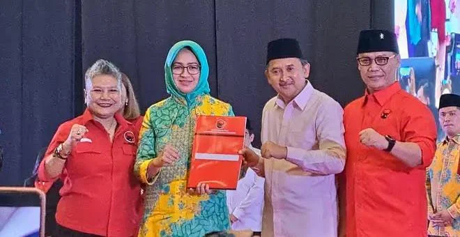 Diusung PDIP di Pilgub Banten, Airin Rachmi Diany: Doakan Saya Istiqomah! Diusung PDIP di Pilgub Banten, Airin Rachmi Diany: Doakan Saya Istiqomah!