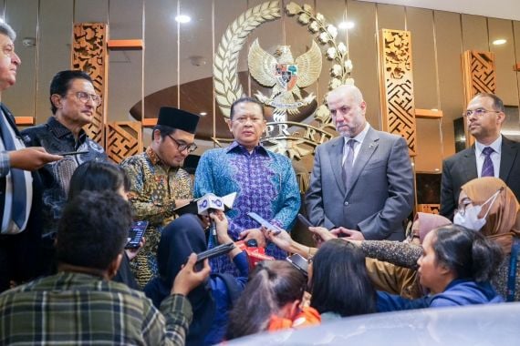Bamsoet Tegaskan Sikap Indonesia Dukung Kemerdekaan Palestina Bamsoet Tegaskan Sikap Indonesia Dukung Kemerdekaan Palestina