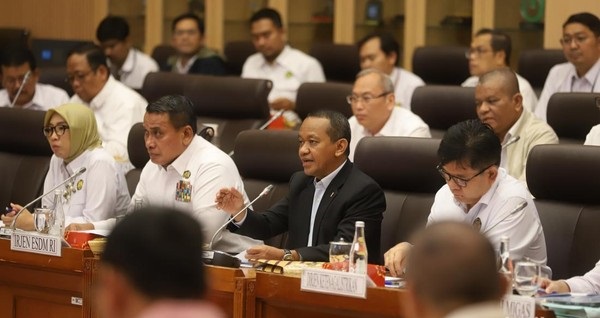 Anggaran Minim, Bahlil Usulkan Anggaran Proyek Pipa Gas Diambil dari PNBP ESDM Anggaran Minim, Bahlil Usulkan Anggaran Proyek Pipa Gas Diambil dari PNBP ESDM