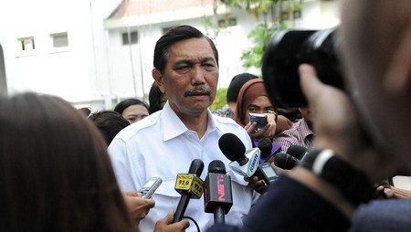 Menko Luhut Sebut Pembatasan BBM Subsidi Dapat Mengemat Anggaran Rp 90 Triliun Menko Luhut Sebut Pembatasan BBM Subsidi Dapat Mengemat Anggaran Rp 90 Triliun