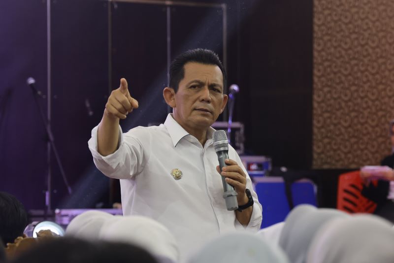 Ansar Ahmad: Dengan Anggaran Rp6,2 Triliun Setahun, Pertumbuhan Ekonomi Batam Seharusnya Bisa Mencapai 15 Persen Ansar Ahmad: Dengan Anggaran Rp6,2 Triliun Setahun, Pertumbuhan Ekonomi Batam Seharusnya Bisa Mencapai 15 Persen