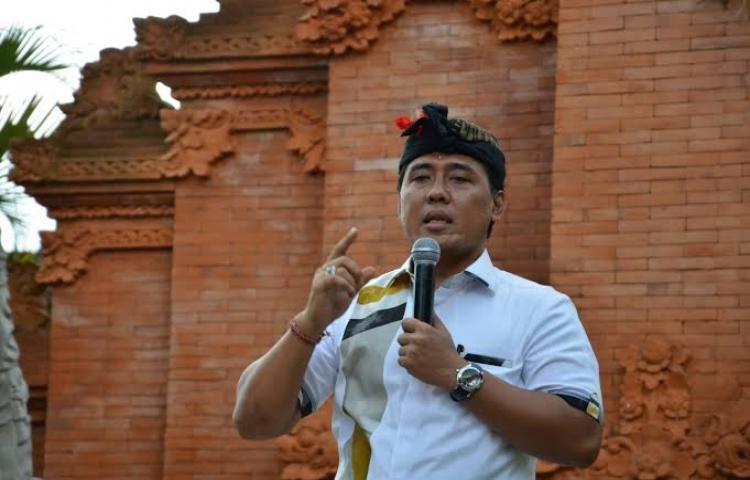 Gus Adhi Ungkap Falsafah Kehidupan Pohon Beringin Partai Golkar: Mampu Tumbuh Di Mana Saja! Gus Adhi Ungkap Falsafah Kehidupan Pohon Beringin Partai Golkar: Mampu Tumbuh Di Mana Saja!