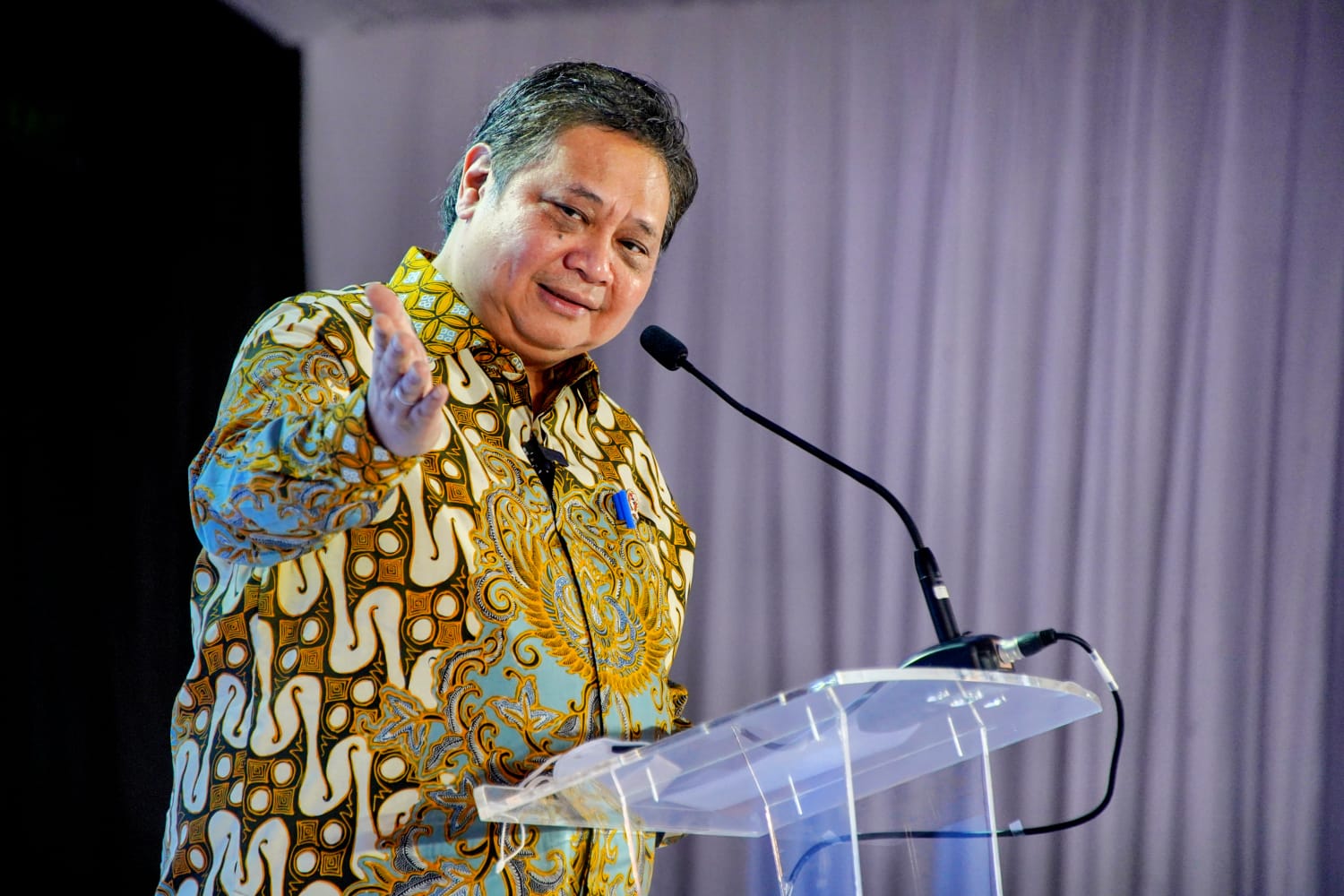 Menko Airlangga Hartato: Indonesia Kunci Global Produksi Baterai Kendaraan Listrik Menko Airlangga Hartato: Indonesia Kunci Global Produksi Baterai Kendaraan Listrik
