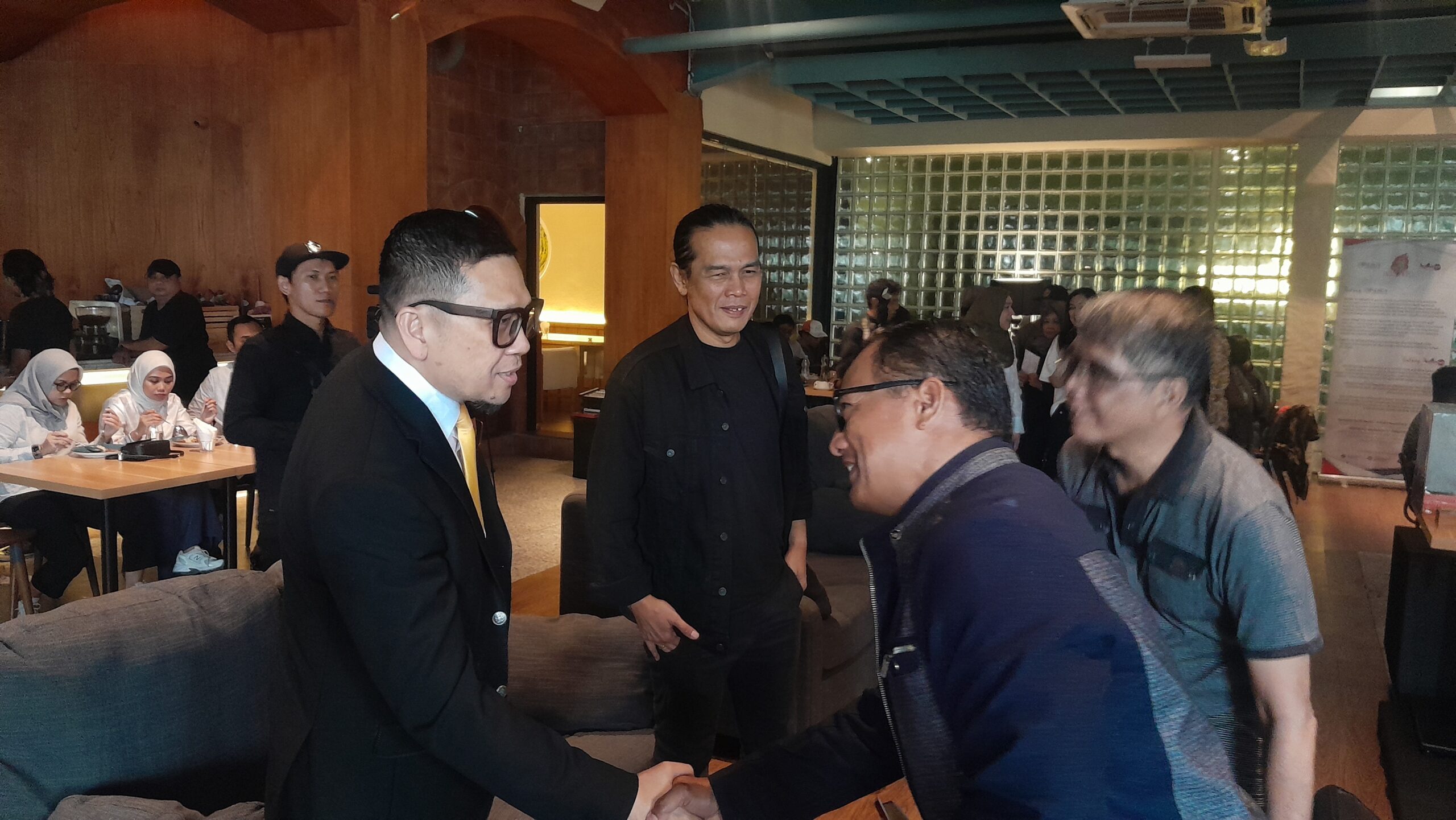 Aktivis, Politisi, Musisi Hadiri Tasyakuran Pelantikan Ahmad Doli Kurnia Sebagai Anggota DPR RI Periode 2024-2029