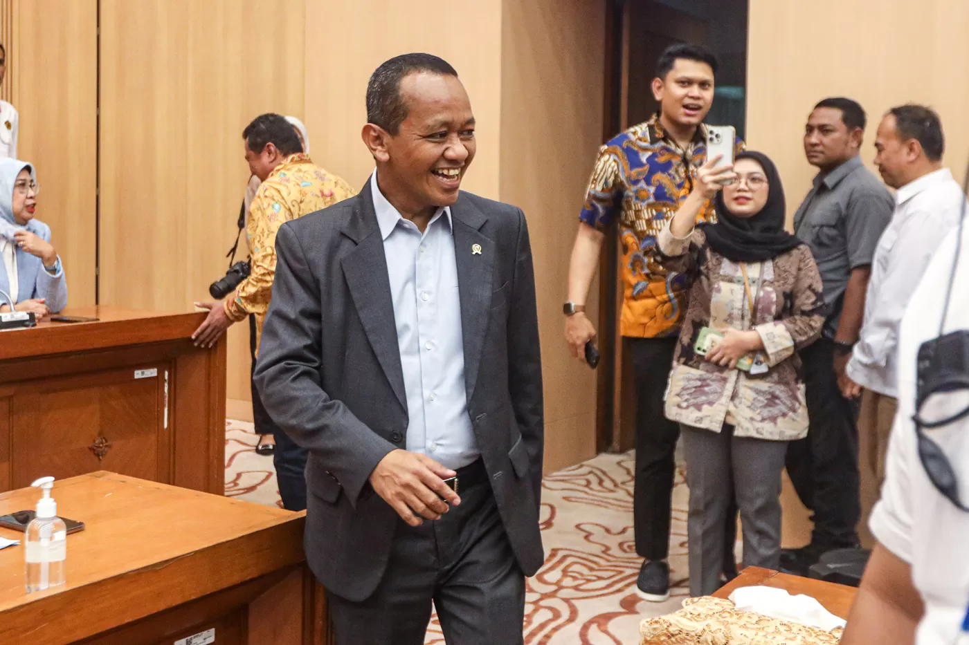 Proyek Blok Masela Akan Didominasi Anak Maluku, Menteri Bahlil: Berdayakan SDM Lokal Proyek Blok Masela Akan Didominasi Anak Maluku, Menteri Bahlil: Berdayakan SDM Lokal