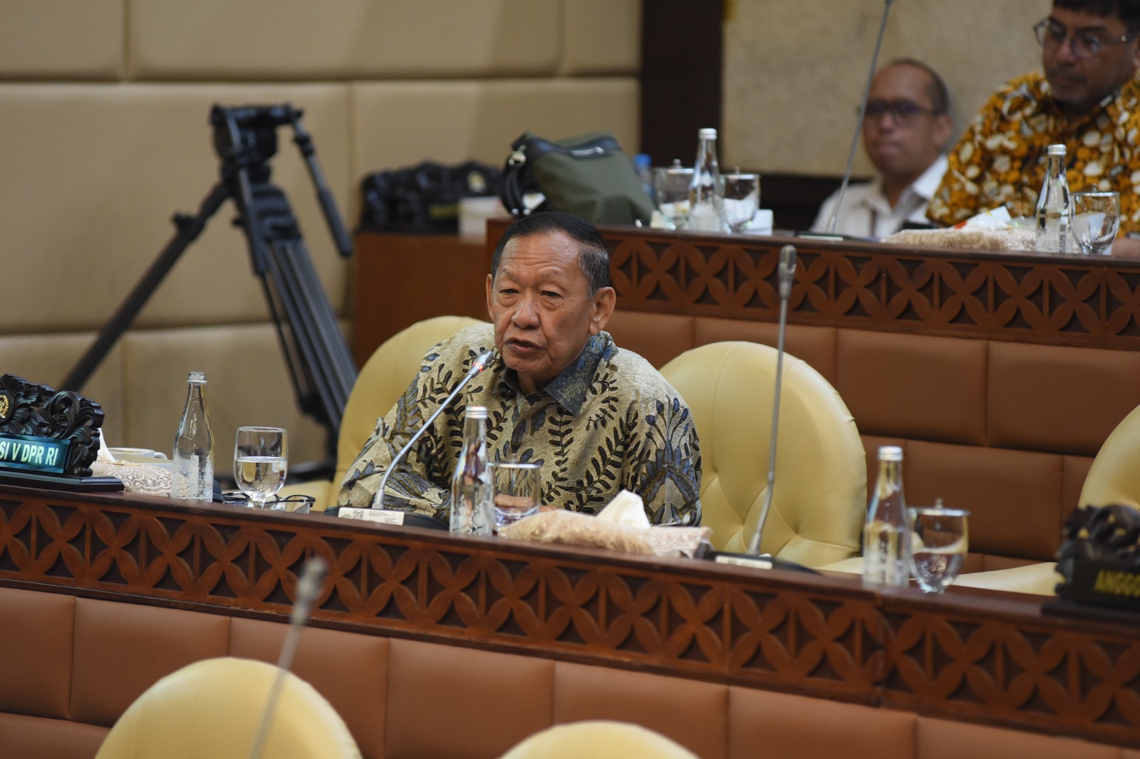 Hamka B Kady Usulkan Pemerintah Beri Subsidi Avtur Agar Harga Tiket Pesawat Turun Hamka B Kady Usulkan Pemerintah Beri Subsidi Avtur Agar Harga Tiket Pesawat Turun