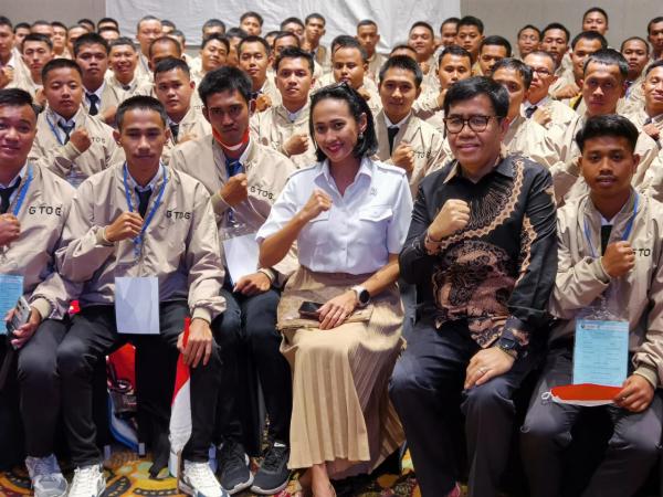 Lepas 399 Calon Pekerja Migran ke Korsel, Wamen PPMI Christina Aryani Berikan 6 Pesan Penting Lepas 399 Calon Pekerja Migran ke Korsel, Wamen PPMI Christina Aryani Berikan 6 Pesan Penting