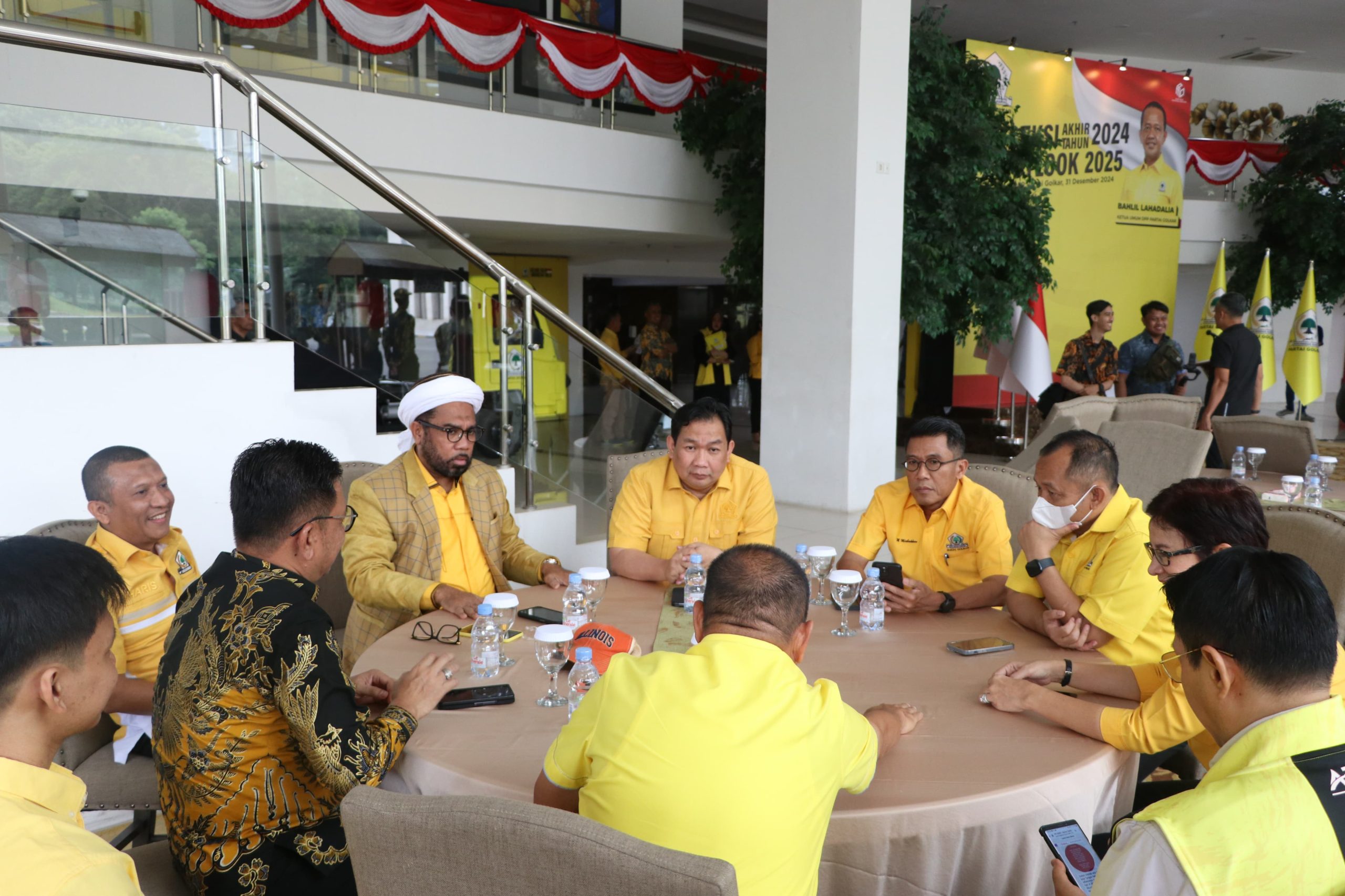 Refleksi Akhir Tahun 2024 dan Outlook 2025, Partai Golkar Siap Warnai Tahun Baru Dengan Kerja-kerja Politik Untuk Rakyat Refleksi Akhir Tahun 2024 dan Outlook 2025, Partai Golkar Siap Warnai Tahun Baru Dengan Kerja-kerja Politik Untuk Rakyat