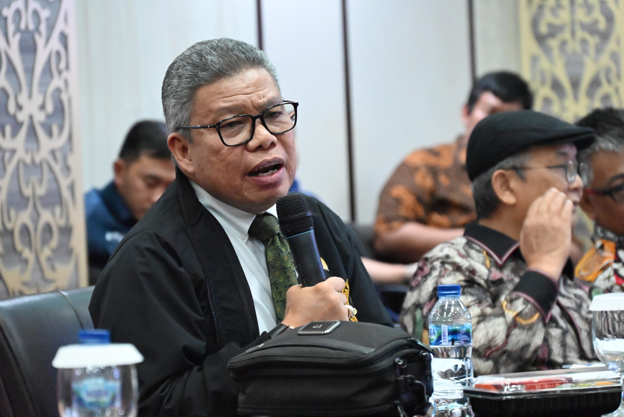 Wacana Kepala Daerah Dipilih DPRD, Taufan Pawe Ikut Perintah Bahlil Wacana Kepala Daerah Dipilih DPRD, Taufan Pawe Ikut Perintah Bahlil