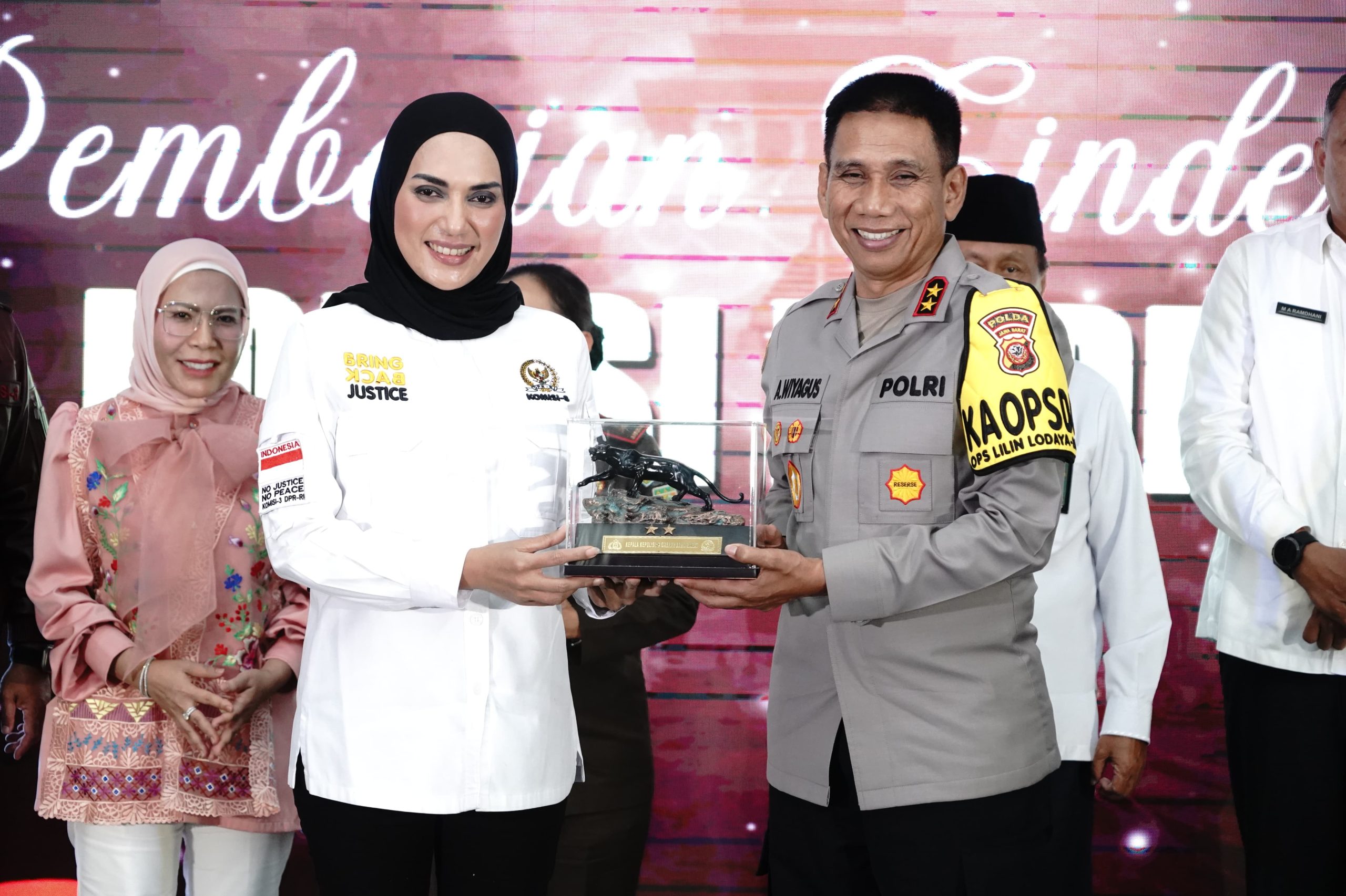 Pimpin Kunker Komisi III DPR RI Ke Polda Jawa Barat, Sari Yuliati: Meningkatkan Sinergi Antar Lembaga Pimpin Kunker Komisi III DPR RI Ke Polda Jawa Barat, Sari Yuliati: Meningkatkan Sinergi Antar Lembaga