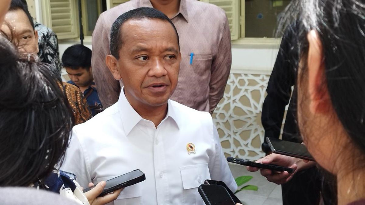 Menteri ESDM Bahlil Lahadalia Pastikan Ojek Online Dapat Subsidi BBM Menteri ESDM Bahlil Lahadalia Pastikan Ojek Online Dapat Subsidi BBM