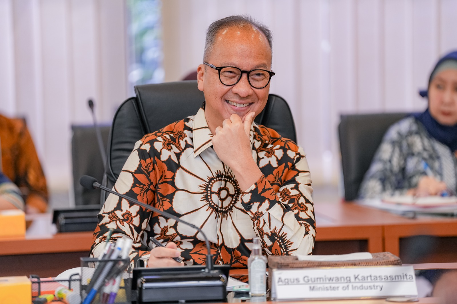 Ini Penyebab Menperin Agus Gumiwang Ngotot Minta Apple Bangun Pabrik di Indonesia Ini Penyebab Menperin Agus Gumiwang Ngotot Minta Apple Bangun Pabrik di Indonesia