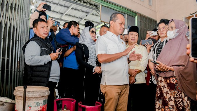 Janjikan UMKM Dapat LPG 3 Kg, Bahlil Siapkan Badan Khusus Pengawas Distribusi dan Penyaluran Janjikan UMKM Dapat LPG 3 Kg, Bahlil Siapkan Badan Khusus Pengawas Distribusi dan Penyaluran