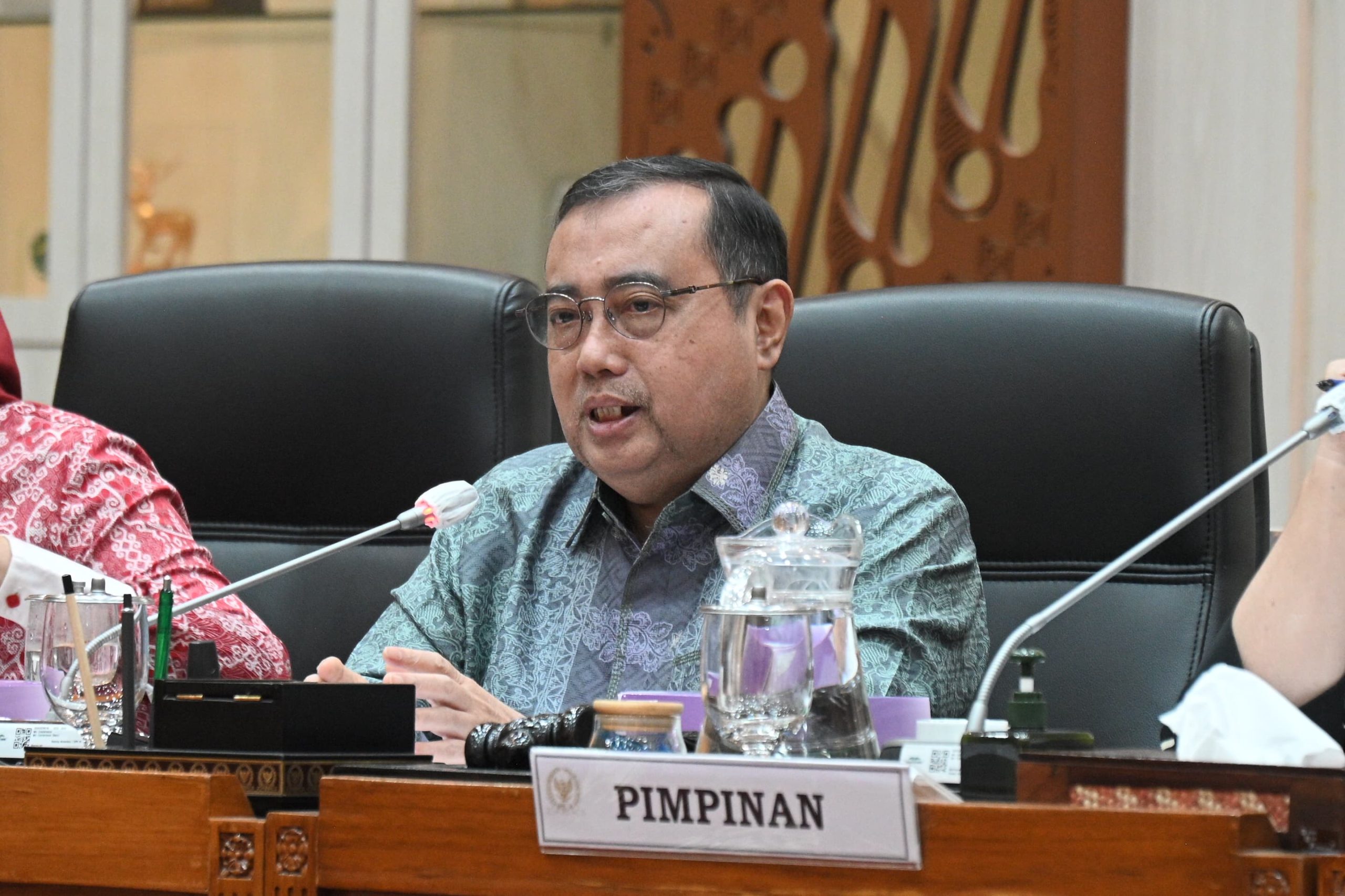 Yahya Zaini Tegaskan Seluruh Perusaahan Wajib Patuhi Aturan Pembayaran THR Bagi Karyawannya Yahya Zaini Tegaskan Seluruh Perusaahan Wajib Patuhi Aturan Pembayaran THR Bagi Karyawannya