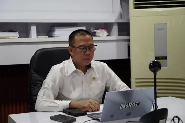 Eddy Iskandar Minta BKPSDM Babel Konsolidasikan Persoalan Tenaga Honorer Yang Dirumahkan Eddy Iskandar Minta BKPSDM Babel Konsolidasikan Persoalan Tenaga Honorer Yang Dirumahkan