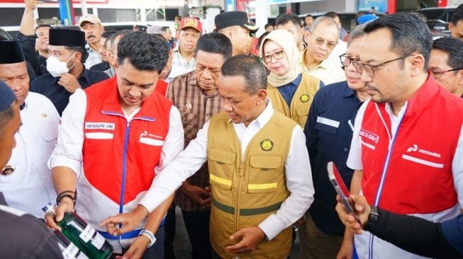 Uji Kualitas BBM, Menteri ESDM Jamin Pasokan Aman Selama Lebaran Uji Kualitas BBM, Menteri ESDM Jamin Pasokan Aman Selama Lebaran