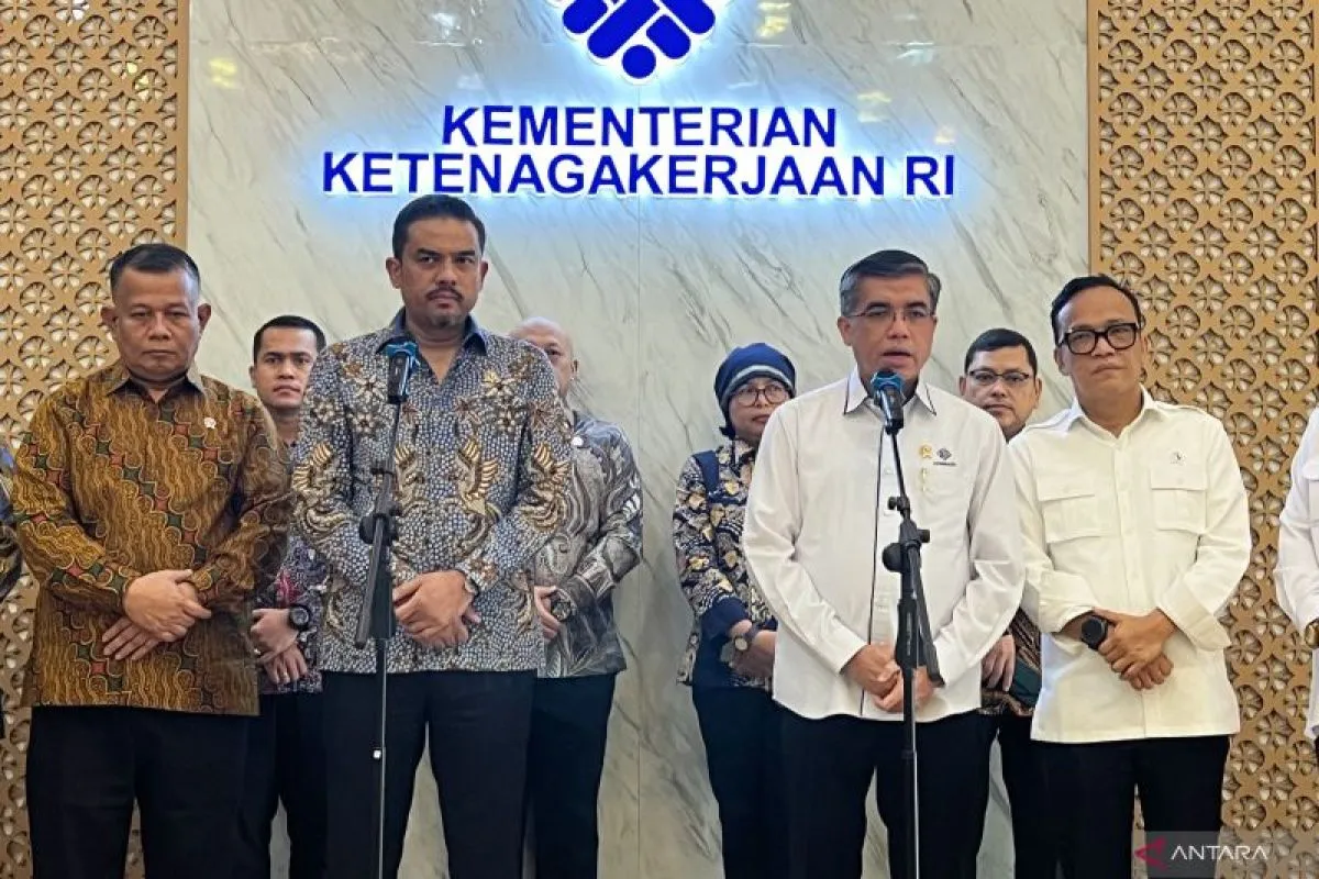 Transformasi UMKM! Maman Abdurrahman dan Menaker Bekali 10 Ribu Pelaku Usaha dengan Kompetensi Baru Transformasi UMKM! Maman Abdurrahman dan Menaker Bekali 10 Ribu Pelaku Usaha dengan Kompetensi Baru