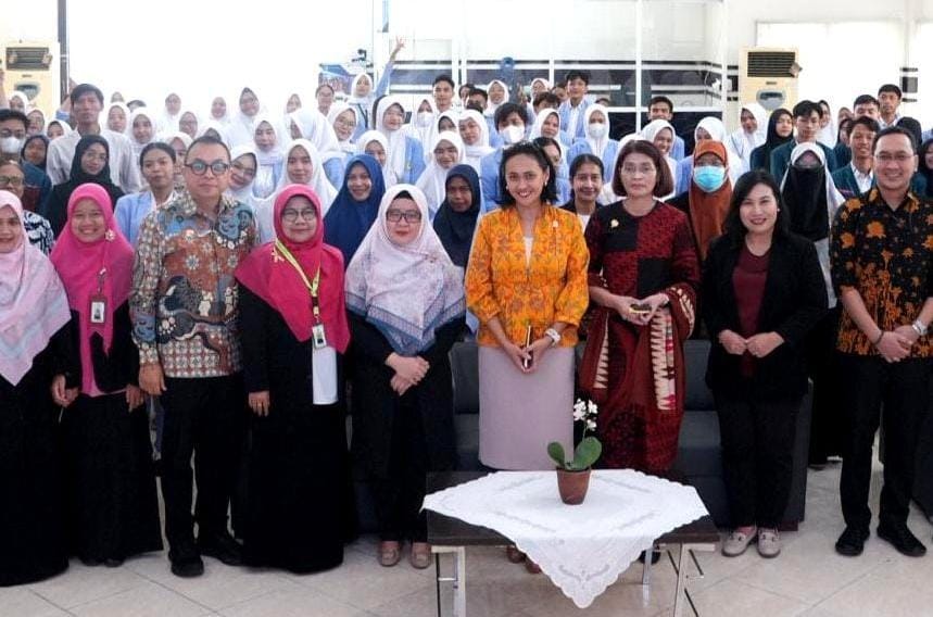 Wamen P2MI Christina Aryani Dorong Lulusan Poltekes Mataram Manfaatkan Peluang Kerja Sektor Kesehatan di Luar Negeri