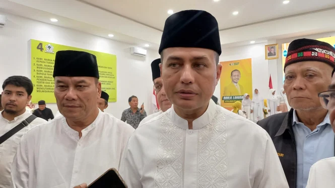 Kebersamaan Ramadan: Musa Rajekshah dan Kader Golkar Sumut Berbagi dengan Anak Yatim Kebersamaan Ramadan: Musa Rajekshah dan Kader Golkar Sumut Berbagi dengan Anak Yatim