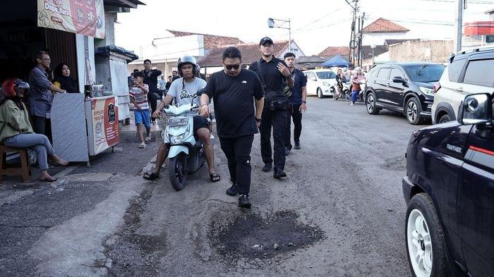 Demi Kelancaran Warga, Bupati Subang Reynaldy Putra Fokus Benahi Infrastruktur Desa Demi Kelancaran Warga, Bupati Subang Reynaldy Putra Fokus Benahi Infrastruktur Desa