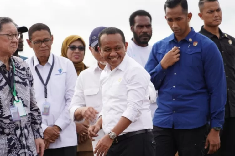 Bahlil Lahadalia Siapkan Dua Pabrik Turunan Tembaga Dekat Smelter Freeport