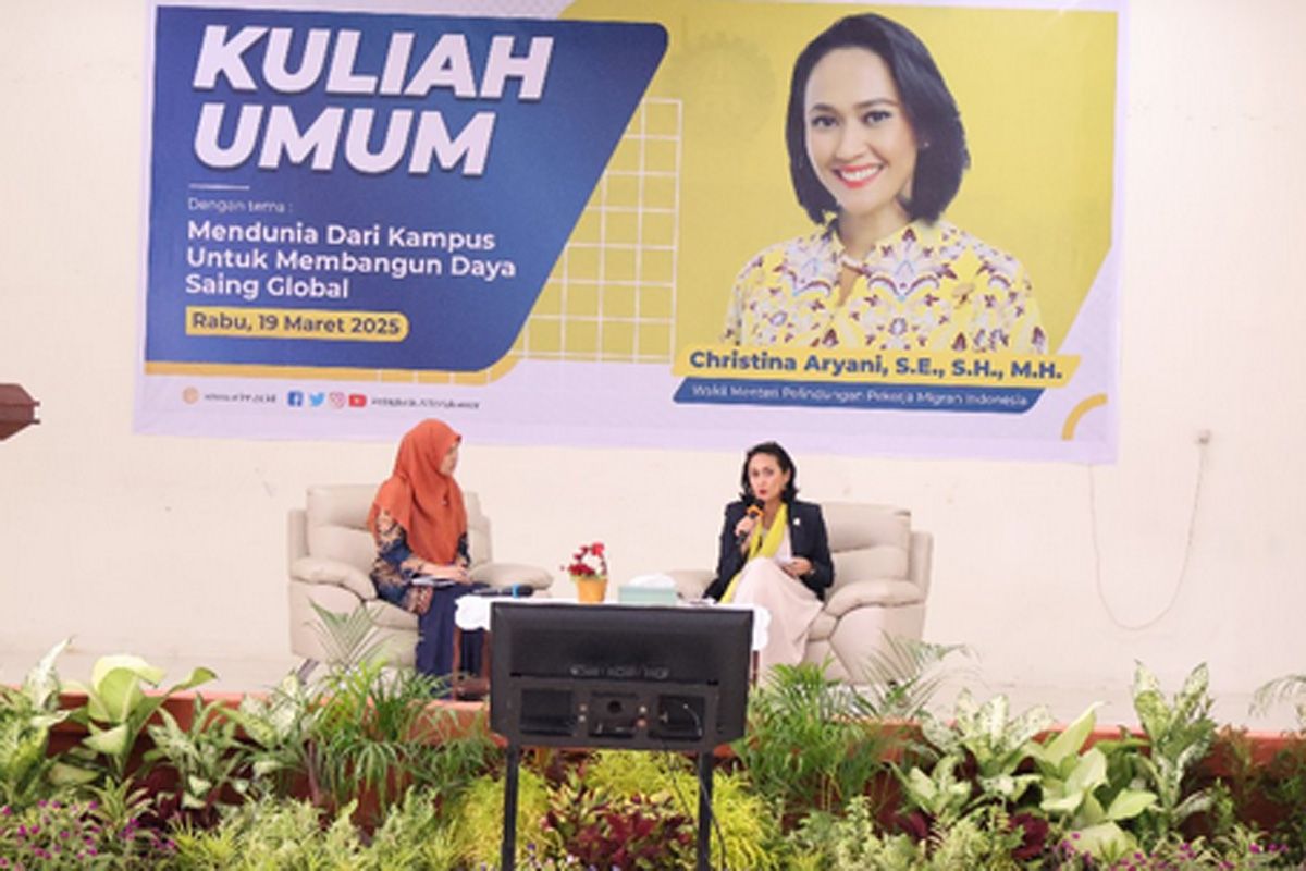 Wamen P2MI Christina Aryani Ingatkan PMI Gunakan Hotline KBRI untuk Perlindungan Wamen P2MI Christina Aryani Ingatkan PMI Gunakan Hotline KBRI untuk Perlindungan