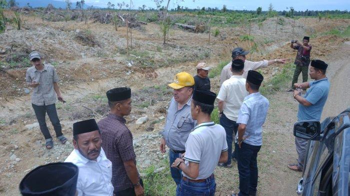 Bupati Teuku Raja Keumangan Tinjau Akses Jalan Penghubung Nagan Raya Dengan Aceh Barat