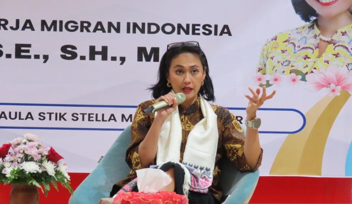 Ingin Berkarier di Luar Negeri? Simak Panduan Resmi dari Wamen P2MI Christina Aryani Ingin Berkarier di Luar Negeri? Simak Panduan Resmi dari Wamen P2MI Christina Aryani
