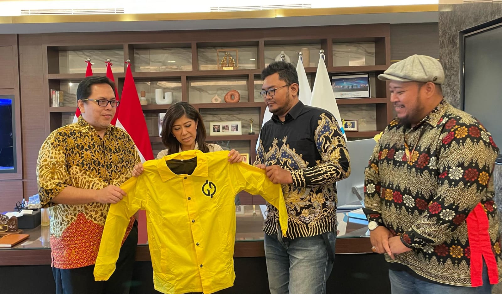 Golkarpedia Bangga Menkomdigi Meutya Hafid Jadi Salah Satu Menteri Terbaik di Kabinet Merah Putih Golkarpedia Bangga Menkomdigi Meutya Hafid Jadi Salah Satu Menteri Terbaik di Kabinet Merah Putih