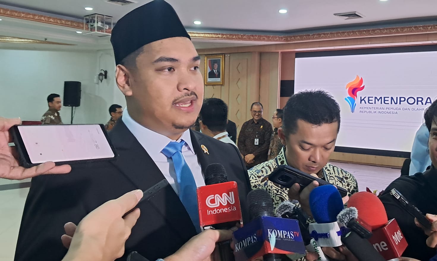 Menpora Dito Ariotedjo Resmikan Logo Baru Kemenpora, Dorong Pemuda dan Atlet Berprestasi Global Menpora Dito Ariotedjo Resmikan Logo Baru Kemenpora, Dorong Pemuda dan Atlet Berprestasi Global