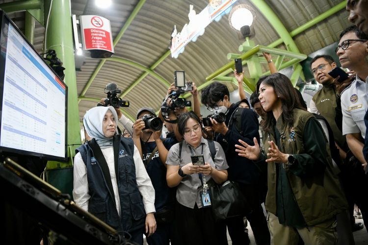 Menkomdigi Meutya Hafid Pastikan Kualitas Komunikasi Digital Tetap Optimal Selama Lebaran Menkomdigi Meutya Hafid Pastikan Kualitas Komunikasi Digital Tetap Optimal Selama Lebaran