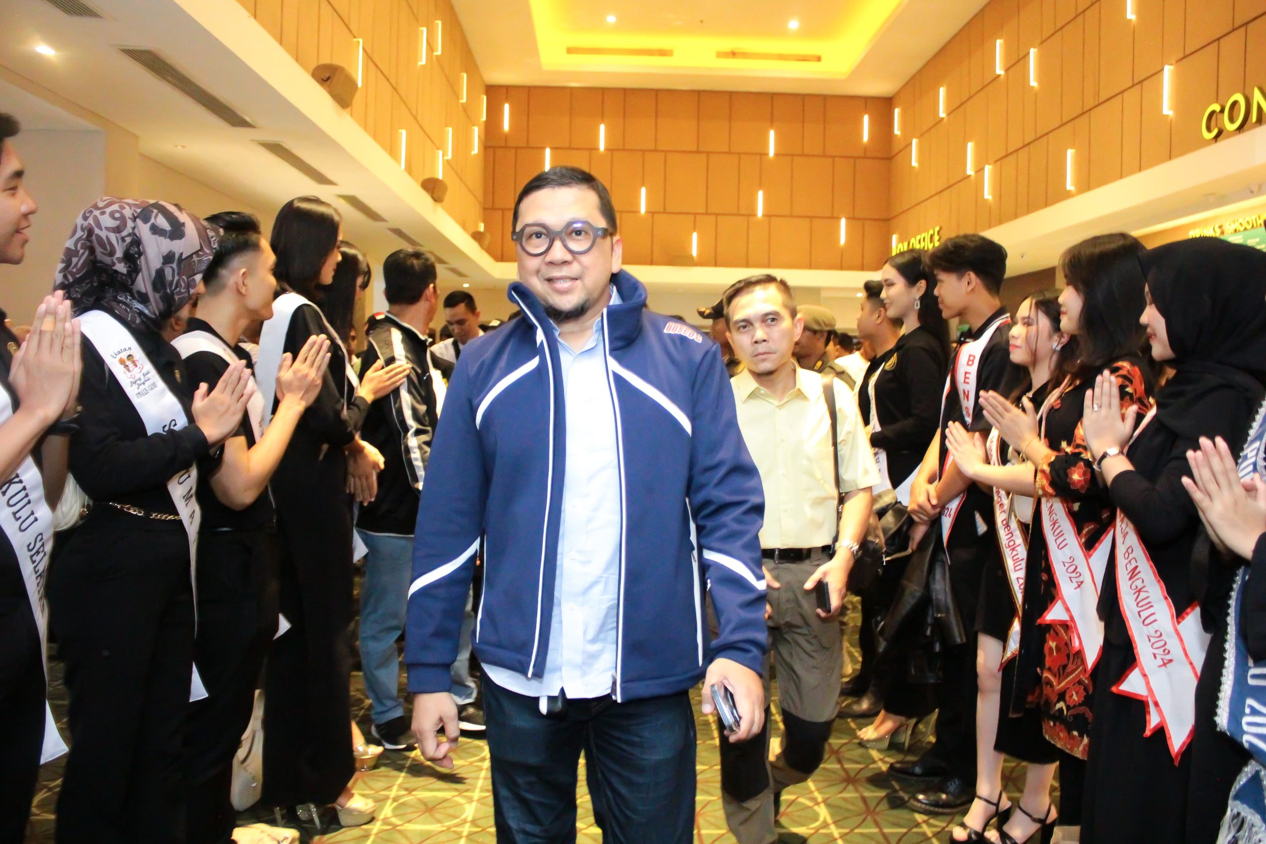 Ahmad Doli Kurnia Undang Partisipasi Publik Cari Jalan Damai Israel-Palestina Ahmad Doli Kurnia Undang Partisipasi Publik Cari Jalan Damai Israel-Palestina
