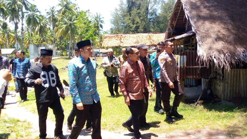 Bupati John Kenedy Azis Resmikan Kembali Pesta Pantai Arta Sungai Limau untuk Bangkitkan Pariwisata