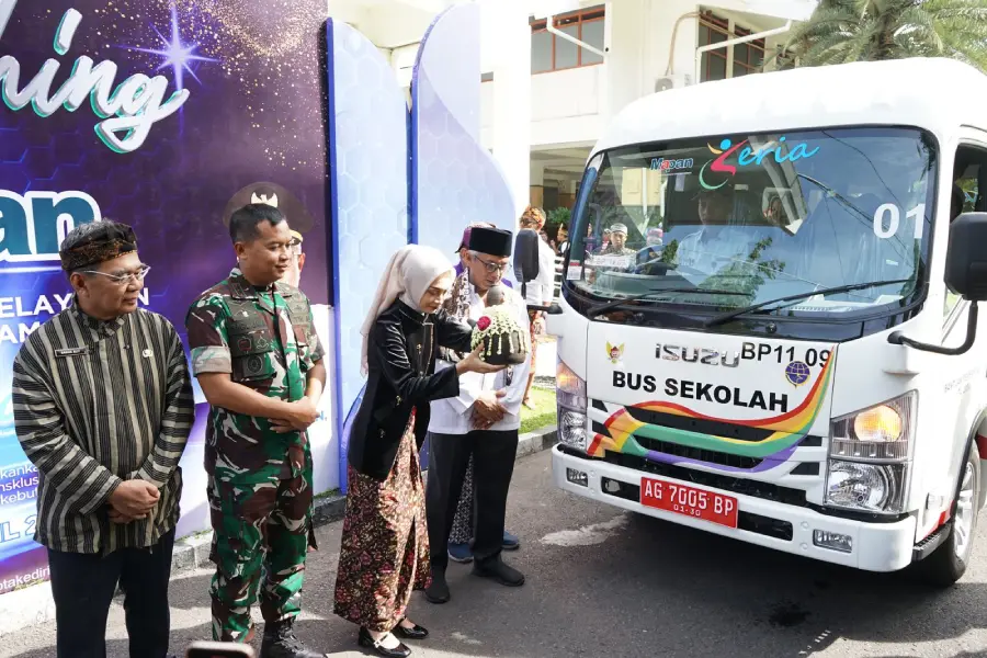 Vinanda Prameswati Hadirkan Transportasi Khusus Disabilitas, Dukung Akses Sekolah yang Inklusif Vinanda Prameswati Hadirkan Transportasi Khusus Disabilitas, Dukung Akses Sekolah yang Inklusif