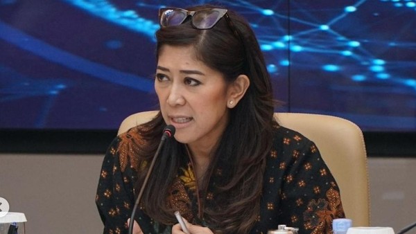 Menkomdigi Meutya Hafid Copot Dua Pegawai Buntut Skandal PDNS Menkomdigi Meutya Hafid Copot Dua Pegawai Buntut Skandal PDNS