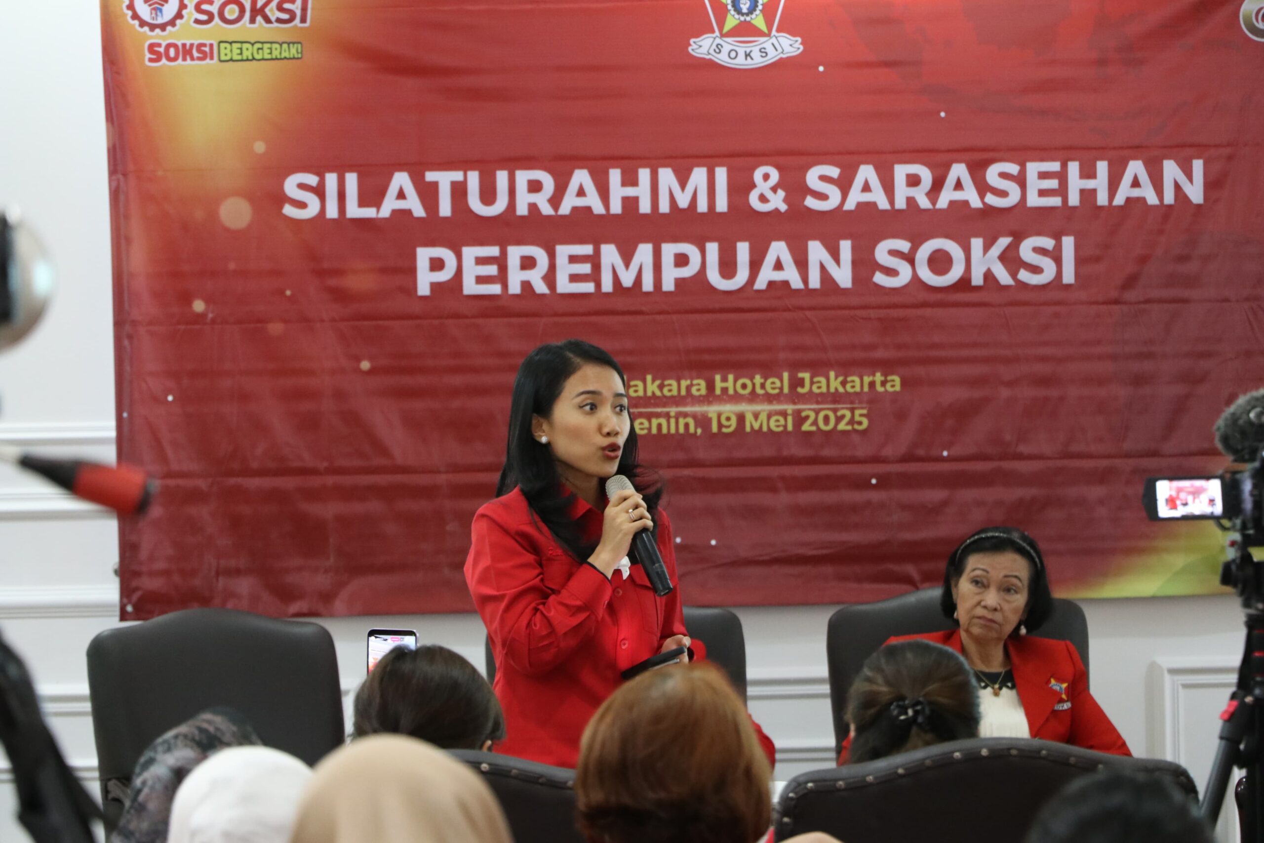 Puteri Komarudin: Perempuan Lebih Peduli Konstituen dan Serius Perjuangkan Aspirasi Masyarakat Puteri Komarudin: Perempuan Lebih Peduli Konstituen dan Serius Perjuangkan Aspirasi Masyarakat